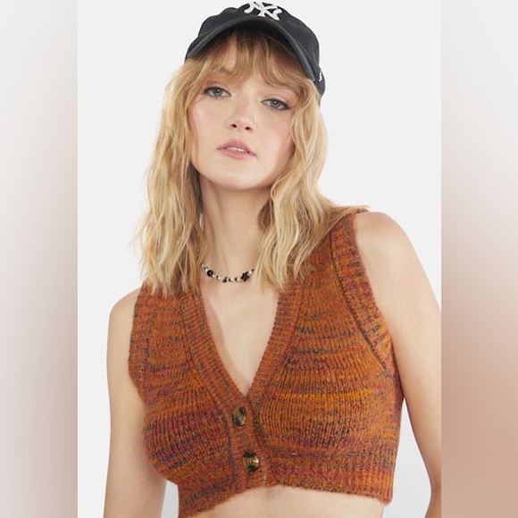 For Love and Lemons Helena Cropped Vest - Picture 6 of 12
